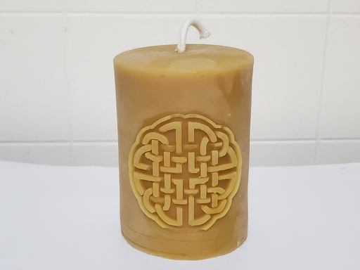 [CAND-CKM-NAT] Knotwork Medallion Pillar Candle