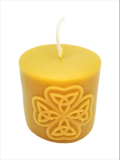 Celtic Four Leaf Clover Candle